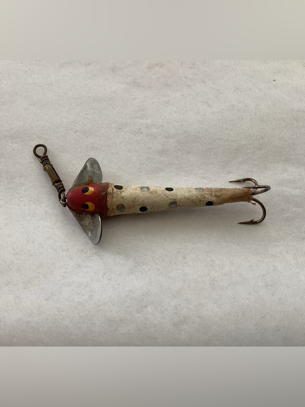 Vtg and Antique Devon Minnow style spinning lure, Mid-century. Classic white